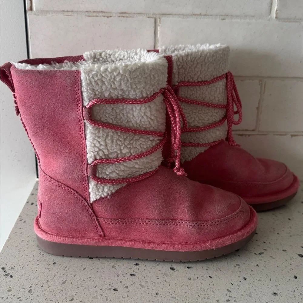 Koolaburra by UGG Suede Leather Pink Cream Warm Cozy Lined Girls Boots Size 2